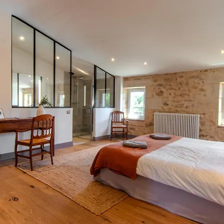 Chateau Caillivet Au Coeur D'un Vignoble Bio 14 Personnes Дом отдыха *